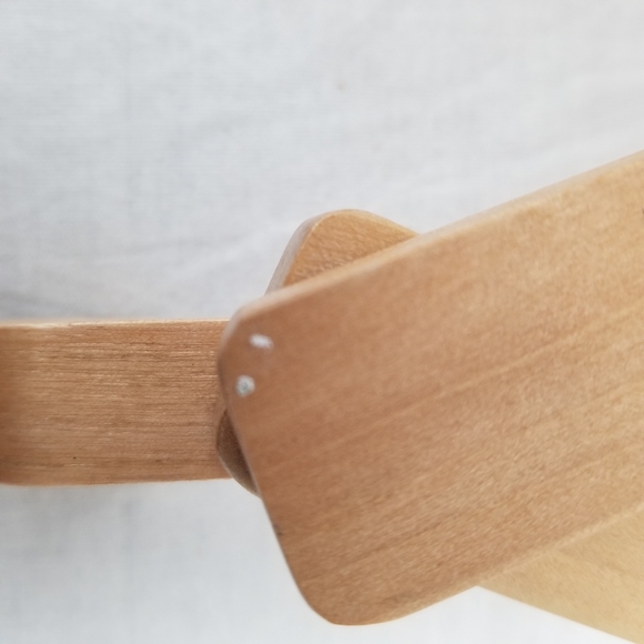 Acordian lightwood wall hanger/organizer - Picture 4 of 5